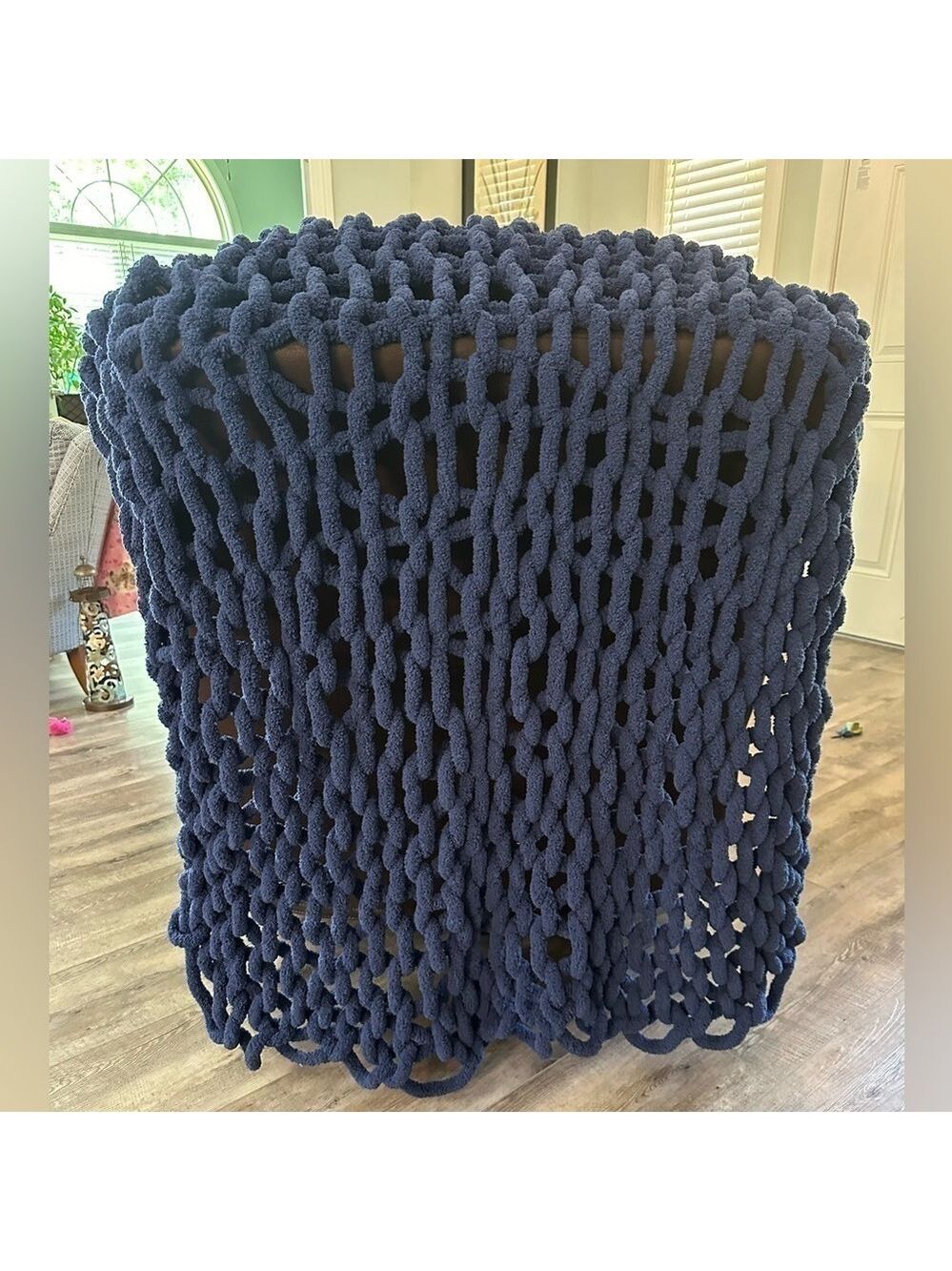 Handmade Chunky Textured Knit Navy Blue Chain Link Lightweight Throw. 80 x 50”